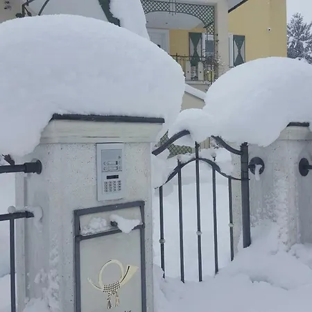 Traumplatz, Wildblumen Apartman *